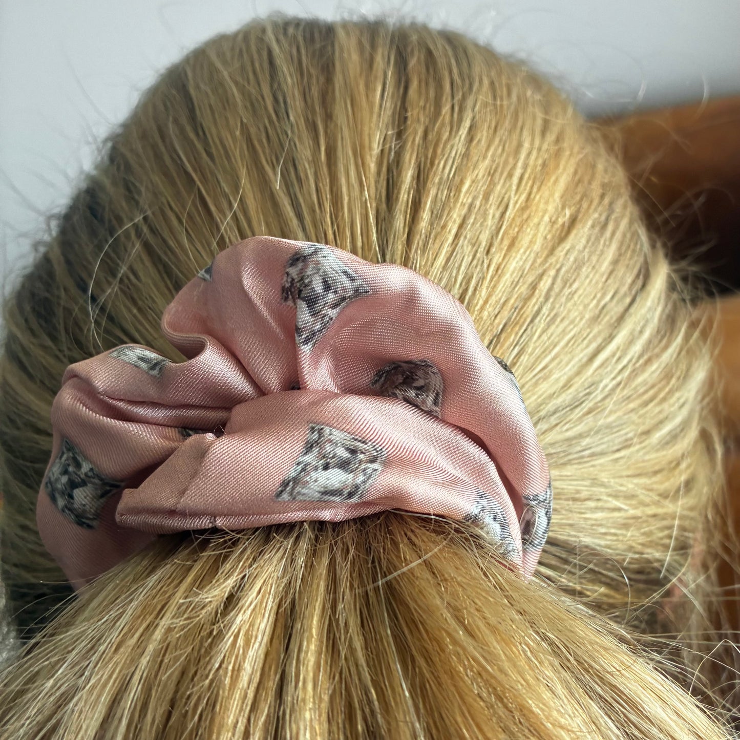 Seiden Scrunchie Rosa