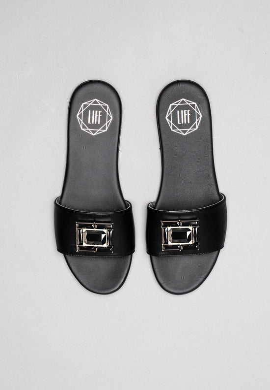 Schlappen Lou mit austauschbarer Brosche Nora