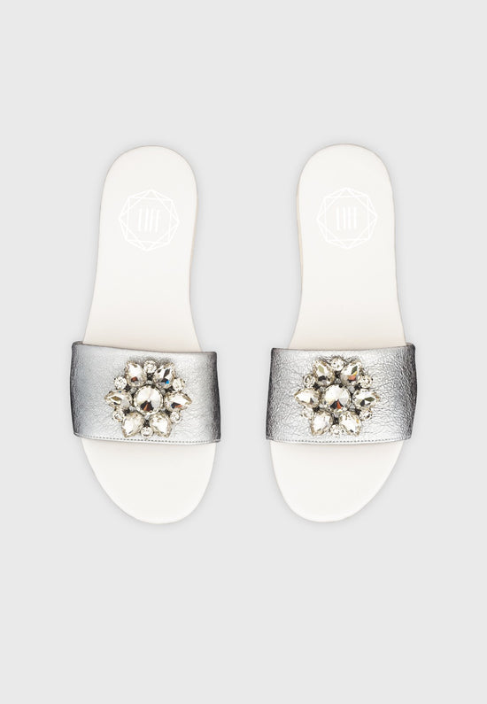 Schlappen Lou in silber mit fester Brosche